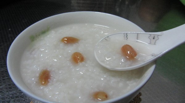痛风饮食吃葡萄粥