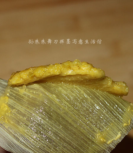 清新自然的鲜玉米蒸饼